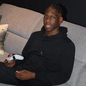 Meet your Posher, Julian